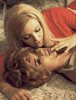 CIAK, SI AMMAZZA IL FROCIO! - vampyros lesbos - Gay.it Archivio