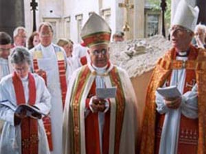 Episcopali antigay formano gruppo di protesta - vescovo anglicano 2 2 - Gay.it Archivio
