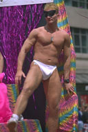 "GAY ITALIANI, DATEVI UNA MOSSA!" - washintong1 - Gay.it Archivio