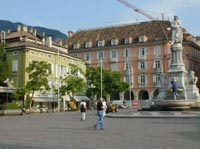 AGGRESSIONE OMOFOBA A BOLZANO - zza Walter - Gay.it Archivio