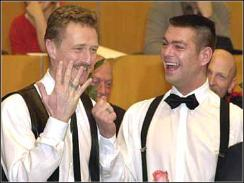 Le nozze gay compiono 10 anni: prima ad approvarle l'Olanda - 10anni nozze olandaf2 - Gay.it Archivio