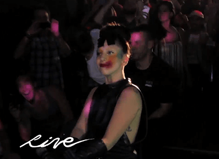 Lady Gaga. Esce il lyrics video di Applause, primo singolo di Artpop - ApplauseLyricsLadyGagaBASE - Gay.it Archivio