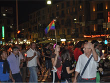 Anche Bergamo in piazza contro l’omofobia - BASEbergamo - Gay.it Archivio