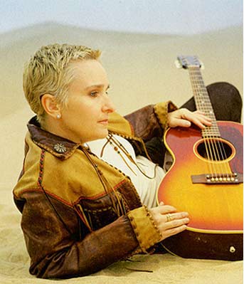 Melissa Etheridge sposerà presto la sua compagna Tammy - Butch F4 - Gay.it Archivio