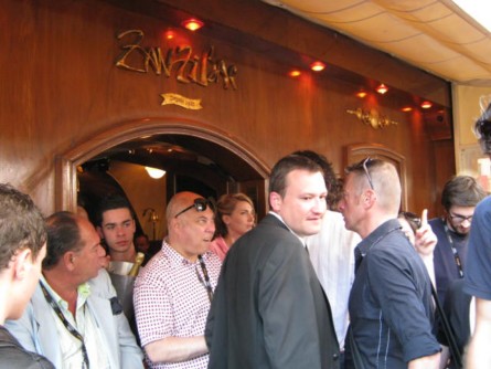 A cannes vince la Thailandia, Queer Palm a "Kaboom" di Araki - Cannes2010006 - Gay.it Archivio