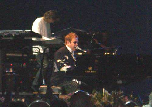 Elton John è ancora un Rocket Man - EltonJohnLuccaF2 - Gay.it Archivio