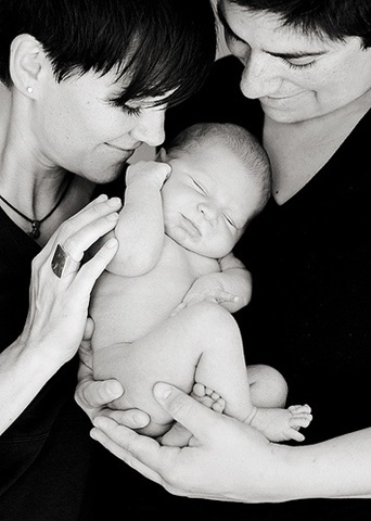 L’omosessualità dei genitori non porta disagio ai figli - F1lesbichefigli - Gay.it Archivio