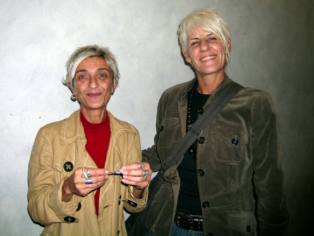 Ieri spose: ecco le prime nozze gay al teatro di Niguarda - F1nozzebis - Gay.it Archivio