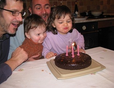 Famiglia Cristiana: "Quelle famiglie non ci appartengono" - F3famcristi - Gay.it Archivio