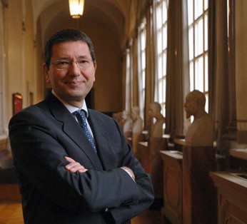Marino al Gay Village: Civil partership e adozioni ai single - Ignazio Marino in Senato - Gay.it Archivio