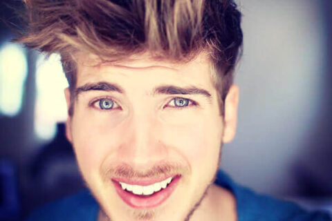 Lo youtuber Joey Graceffa è gay: il coming out in un emozionante video - Joey Graceffa coming out BS - Gay.it Archivio