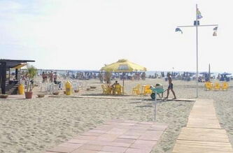 Estate: ha riaperto Mama Beach, la gaya spiaggia - MamaBeach - Gay.it Archivio