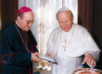 Omofobia e religione: il vescovo non vuole gay in chiesa - Mario Milano - Gay.it Archivio