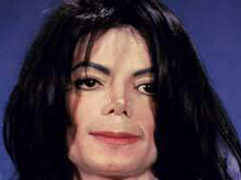 Michael Jackson avvolto dalle fiamme - MicaelfiammeBASE - Gay.it Archivio