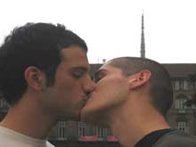TORINO PRIDE, GRILLINI INFIAMMA PIAZZA CASTELLO - TorinoPride07BASE - Gay.it Archivio