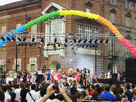 TORINO PRIDE, GRILLINI INFIAMMA PIAZZA CASTELLO - TorinoPride07F5 - Gay.it Archivio