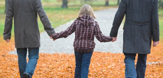 Austria: le coppie gay e lesbiche potranno adottare figli - adozioni gay1 - Gay.it Archivio