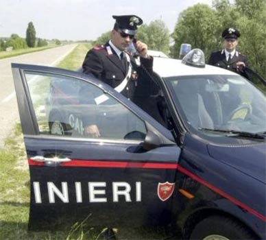 Coppia gay adescata da un 17enne picchiata e derubata da una gang - aggressione trevisoF1 - Gay.it Archivio