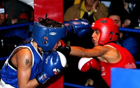 La boxeur rubacuori sogna di vincere un campionato del mondo - aliceF3 - Gay.it Archivio