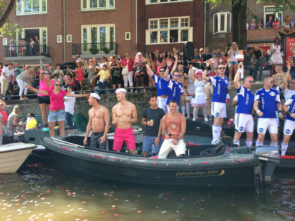 Lo spettacolo del Pride di Amsterdam - amsetrdampride2013 F2 - Gay.it Archivio