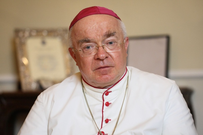 Arrestato arcivescovo in Vaticano: accusato di pedofilia - arcivescovo arrestato1 - Gay.it Archivio