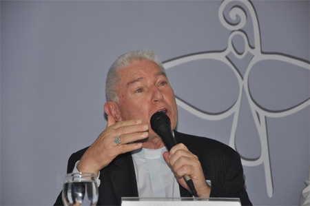 L'arcivescovo si scusa ma mette insieme gay e pedofilia - arcivescovo brasileF2 - Gay.it Archivio