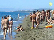 Guardie armate private all'Arenauta contro i naturisti - arenauta guardieBASE - Gay.it Archivio