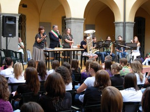 "Niente gay a scuola, potrebbero deviare i ragazzi" - assemblea no gayF2 - Gay.it Archivio
