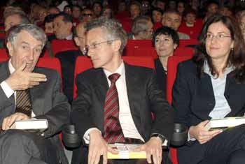 Una Chiesa molto potente e poco Cristiana - augiasF4 - Gay.it Archivio