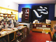 Milano: riapre la libreria Babele - babele mi riapreBASE - Gay.it Archivio