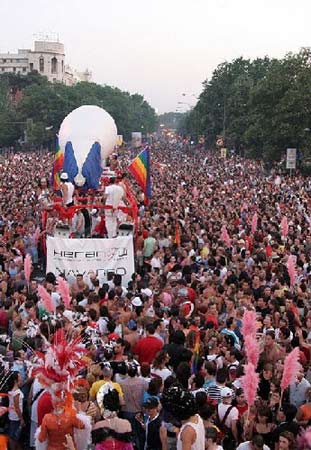 LA RAMBLAS, GAYXAMPLE E GAUDI': ECCO BARCELLONA - barcellonaF1 - Gay.it Archivio