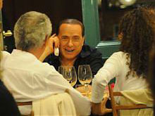 Berlusconi: manca solo che mi diano del gay - berlusconigayBASE - Gay.it Archivio