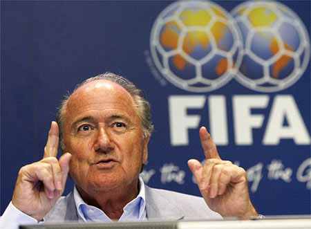 Presidente FIFA: "Gay benvenuti in Qatar, ma niente sesso" - blatterF1 - Gay.it Archivio