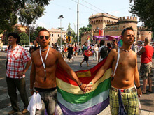 Diretta audio dalla manifestazione a cura di Radio Deegay - bologna pride polemiche bisBASE 1 - Gay.it Archivio