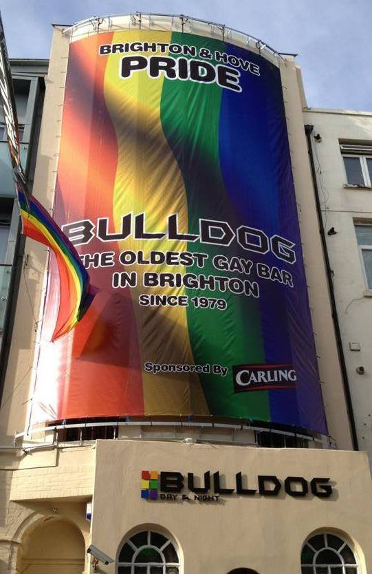 "Bar per gay e per i loro amici" è polemica in Inghilterra - brighton bulldog gay bar - Gay.it Archivio