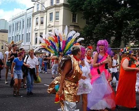 Al Pride di Brighton, quest'anno, si entra con il biglietto - brighton prideF1 - Gay.it Archivio
