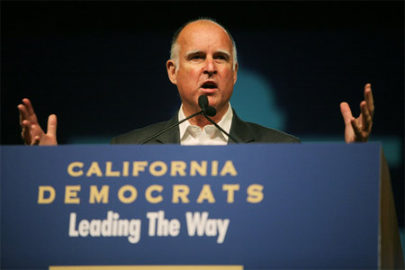Nelle scuole californiane arriva la storia di gay e lesbiche - brown californiaF2 - Gay.it Archivio