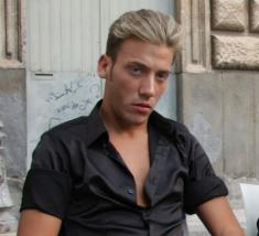 Ferì a coltellate figlio gay, assolto: "Normale lite" - brunettoF1 - Gay.it Archivio