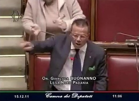 Buonanno: "Adozioni gay? Mi fanno vomitare". E l'Onu sceglie la parità - buonanno selF1 - Gay.it Archivio