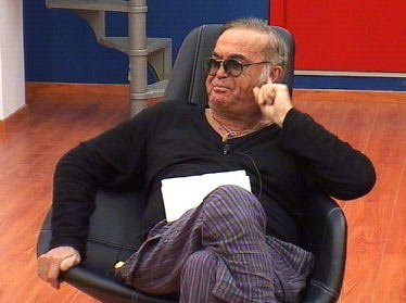 QUESTE PAZZE OPINIONISTE - califfoF3 - Gay.it Archivio