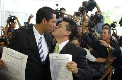 Il prossimo viaggio? Nella Cancun delle nozze gay - cancun nozzef2 - Gay.it Archivio
