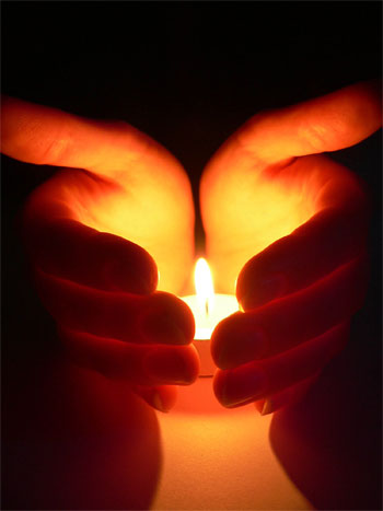 COUNTDOWN PER LA FIACCOLATA - candle - Gay.it Archivio