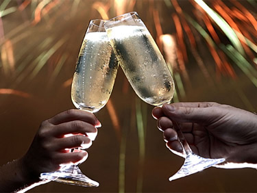 Un Capodanno davvero trasgressivo? Tutto quello da evitare - capodanno F4 - Gay.it Archivio