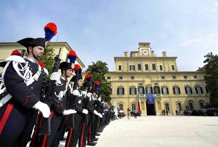 "Né musica né sport per chi ha l'HIV: lo vuole l'esercito" - carabiniere f2 - Gay.it Archivio
