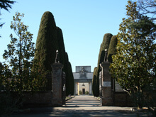Castel S. Pietro: tombe di famiglia solo per coppie sposate - cimitero loculiBASE - Gay.it Archivio