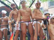 Coca-Cola è sponsor ufficiale del NYC Pride 2012 - coca nycprideBASE - Gay.it Archivio