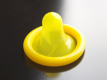 No ai condom cinesi, troppo piccoli per i peni sudafricani - condom cinesiBASE - Gay.it Archivio