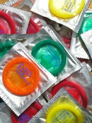 Prostitution Free Zone: troppi condom motivo di arresto - condom newyorkF1 - Gay.it Archivio