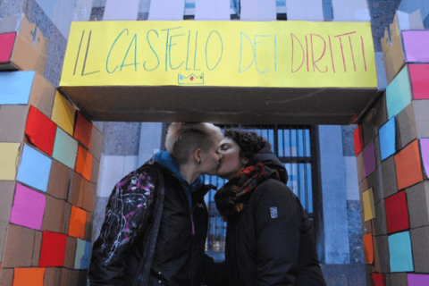 Sabato difficile per le Sentinelle: contro presidi a Milano e Brescia - controsentinelle milano brescia 1 - Gay.it Archivio