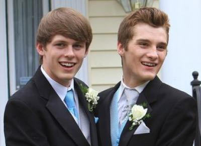 Brad e Dylan: da "coppia più bella" a star del ballo della scuola - coppia liceoF2 - Gay.it Archivio